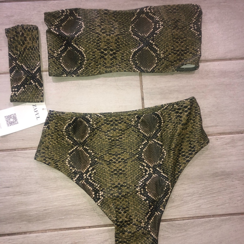ZAFUL 3 piece green print - Picture 2 of 4